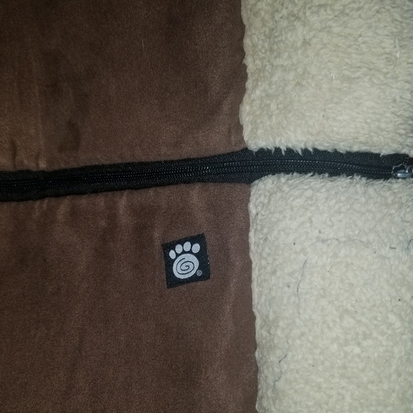 Cat bed and tunnel - Picture 2 of 3